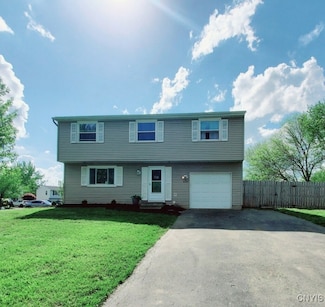 8228 Lucchesi Dr, Clay, NY 13041