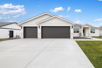 10409 Kokanee Dr, Pasco, WA 99301