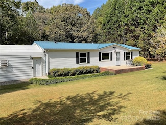 1761 Bolton Rd, Catawba, NC 28609