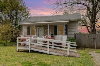 725 S Beaumont Ave, Burlington, NC 27217