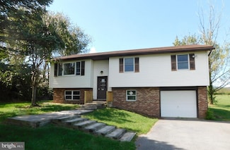 148 Schoolhouse Rd, Hamburg, PA 19526