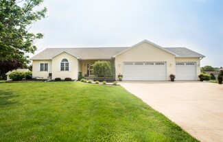 691 Pheasant Run, Dixon, IL 61021