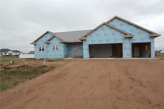 14075 42nd Ave, Lake Hallie, WI 54729