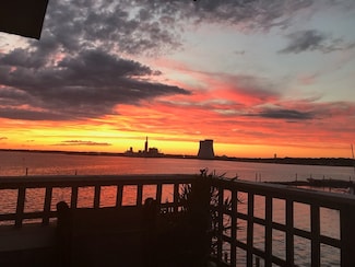 700 Shore Dr Unit 5-501, Fall River, MA 02721