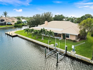 130 Queen Catherina Ct, Fort Pierce, FL 34949