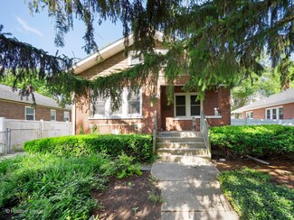 918 Webster Ave, Wheaton, IL 60187