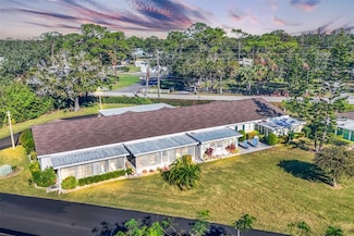 2431 Golf Course Dr Unit 703, Sarasota, FL 34234
