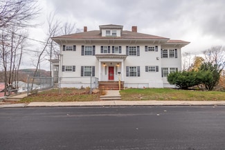 424 Penobscot St, Rumford, ME 04276