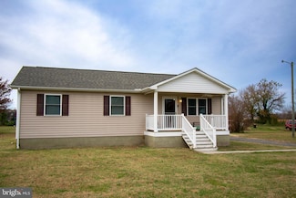 240 Sonnet Ln, Montross, VA 22520