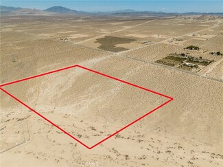 705 Cambria Rd, Lucerne Valley, CA 92356