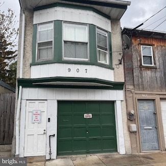 907 Birch St, Reading, PA 19604