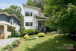 31 Mauricet Ln, Asheville, NC 28806