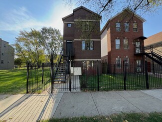 3037 W Polk St Unit 2, Chicago, IL 60612