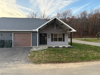 2717 Barnhill Rd SE, New Philadelphia, OH 44663