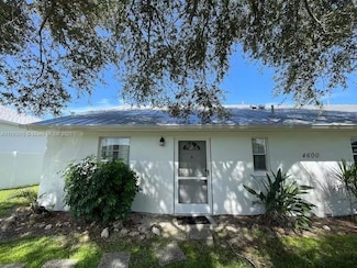 4600 SW 9th Place Unit B, Cape Coral, FL 33914