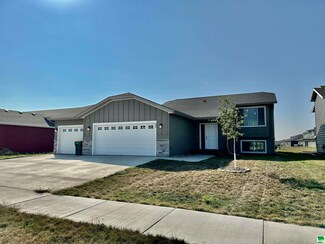 609 Prairieside Trail, Harrisburg, SD 57032