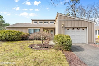 183 Hidden Ct, Old Bridge, NJ 08857