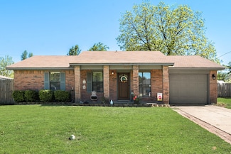 717 Loganwood Dr, Royse City, TX 75189