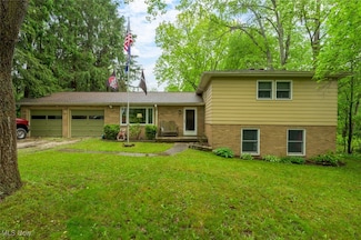 3393 Summit Rd, Ravenna, OH 44266