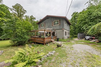 142 Westlake Rd, Acme, PA 15610