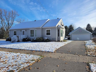 614 SE 1st St, Eagle Grove, IA 50533