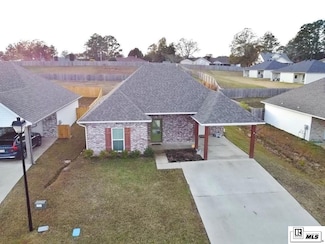 200 Yellow Pine Dr, Calhoun, LA 71225