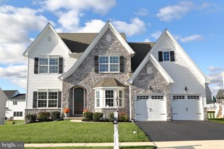 653 Warminster Ln, Lititz, PA 17543