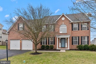 1036 Creekview Dr, Pennsburg, PA 18073