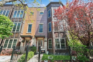 3447 N Whipple St, Chicago, IL 60618