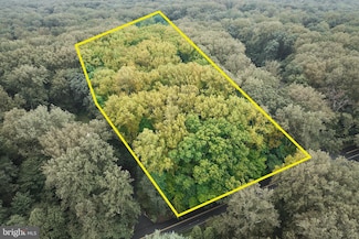 9113 Jeffery Rd, Great Falls, VA 22066