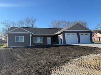 307 Bryce Ave, Lowry, MN 56349