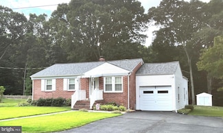 22 Robshire Manor Rd, Huntingtown, MD 20639