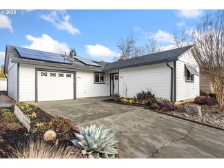12398 SW King George Dr, Portland, OR 97224