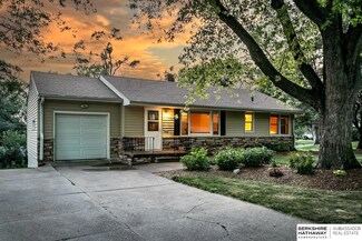 502 S 68th St, Omaha, NE 68106