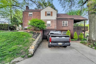 5273 Fieldcrest Dr, Pittsburgh, PA 15236
