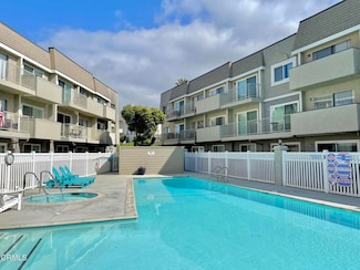 396 E Surfside Dr, Port Hueneme, CA 93041