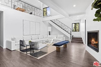 8755 Shoreham Dr Unit 401, West Hollywood, CA 90069