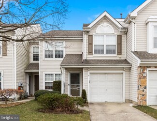 9 Buckingham Way, Mount Laurel, NJ 08054