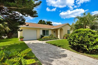 138 Banyan Cir, Jupiter, FL 33458