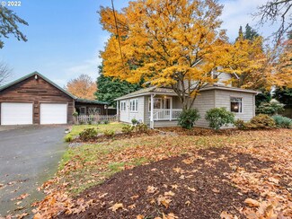 10525 NW Lakeshore Ave, Vancouver, WA 98685