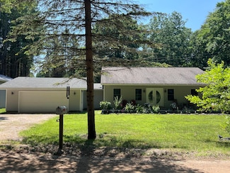 2564 Bialik Rd, Manistee, MI 49660