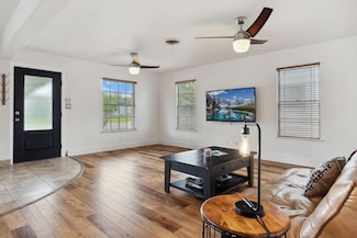 101 E Crestland Dr, Austin, TX 78752