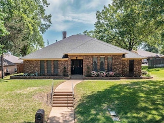 6109 Stoneleigh Dr, Tyler, TX 75703