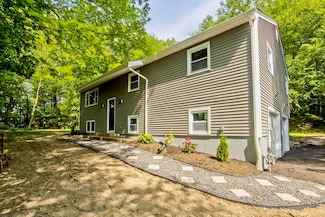 24 Old Jarvis Ave, Holyoke, MA 01040