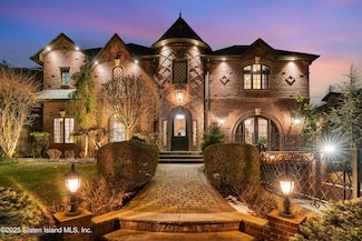 160 Bertha Place, Staten Island, NY 10301