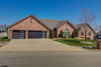 4807 Rolling Hills Dr, Nixa, MO 65714