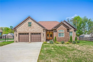 149 Helsabeck Rd, King, NC 27021