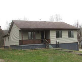 1090 N Radcliffe Dr, Paoli, IN 47454