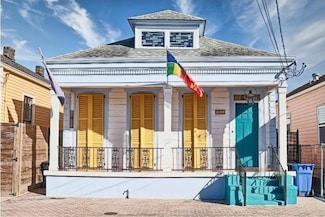 1813 Touro St, New Orleans, LA 70116