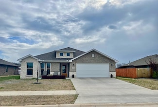 1995 Bogey Ln, Neosho, MO 64850